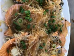 蒜蓉粉丝蒸扇贝-明记海鲜大排档(巽寮湾店)