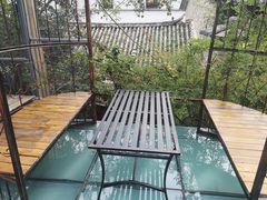 -喵屿·大理花园猫咖