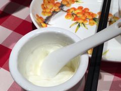 酸奶，原味，可根据各人口味加蜂蜜。-西贝(上海我格广场店)