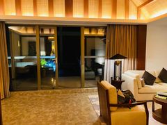 -三亚湾海居铂尔曼度假酒店