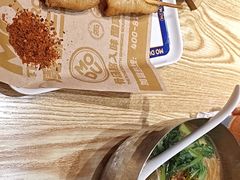 -魔都三兄弟酸辣粉·蘸卤炸串(虹桥万科店)