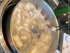 -一席地·本地鸡窝·杭帮鸡火锅(萧山银隆百货店)