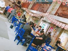 大堂-马路边边麻辣烫联盟路店