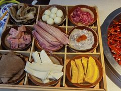 嫩&nbsp;牛&nbsp;肉-芈重山老火锅(广州首店)