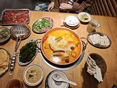 -洱火云南酸菜牛肉火锅(石景山当代商城店)