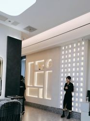 -苏豪美发S A L O N烫发染发