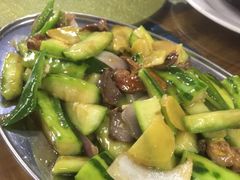 鸡杂炒丝瓜-潮记农庄