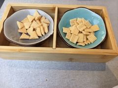 -有红鸡毛店·川菜(建设路店)