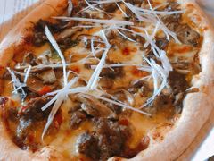 烤牛肉披萨-I HOLIC艾豪丽披萨(KKone店)