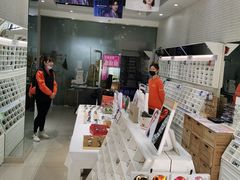 -诺柯视眼镜-蔡司依视路官方工厂店(淞南一店)