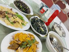 -广客美食坊(丹霞山店)