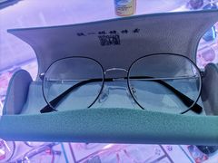 -提一眼镜·蔡司·依视路(小寨店)