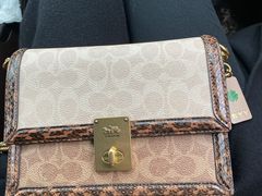 -COACH蔻驰(德基广场店)