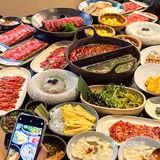 不愧是华发火锅届的“榜一大哥”，这个队排的不冤枉❗