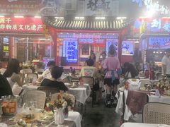 -刘姐啤酒鱼民族演艺餐厅(西街总店)