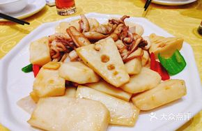 Steamed Bamboo Shoots with Hanging Threads
