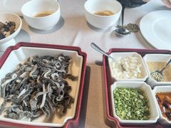 麻酱毛肚-四季民福烤鸭店(外滩外白渡桥店)