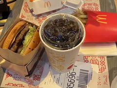 -麦当劳(龙洞店)