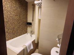 -香港华美达海景酒店