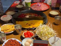 -萍姐火锅·公路夜市(武汉首店)