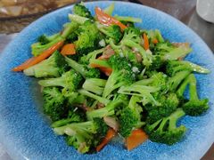 -粘豆包柴火铁锅炖