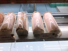 -顶东面包花园·生日蛋糕(世博店)