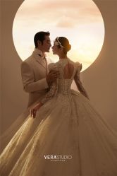 -至臻微拉婚纱摄影