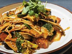 -伊带伊路新疆美食府(呼家楼店)