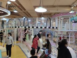 -多多淘儿童体验中心(重庆来福士店)