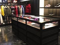 -MONCLER(武汉国际广场店)