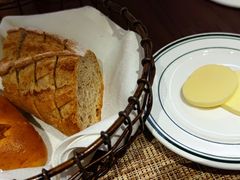 餐前包-Wolfgang’s Steakhouse 沃夫冈牛排馆(上海白玉兰广场店)