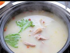 -大匠工房古船木艺术餐厅·猪肚鸡专门店(长白仙岛店)