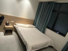 -竟客电竞酒店(川沙地铁站店)