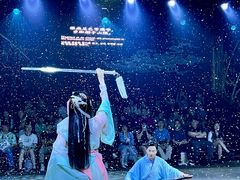 -瑞虹新天地月亮湾