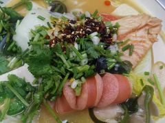 -小蛮椒麻辣烫·麻辣拌(青浦宝龙店)