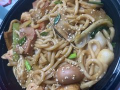 -红渡小香·牛肉麻辣香锅(车站南路店)