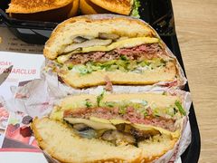 -The Habit Burger Grill 哈比特汉堡(复兴soho店)