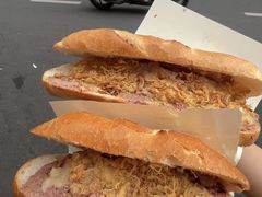 -Bánh Mì Huynh Hoa