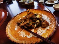 -东馆和天下特色餐饮(工农店)