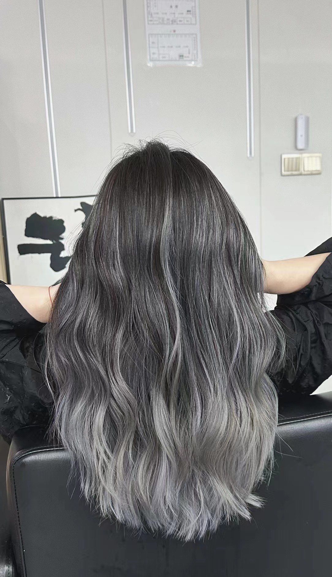 流行灰渐变染发