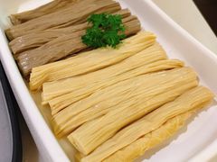 手工特色腐竹双拼-左庭右院鲜牛肉火锅(浦江欢乐颂店)