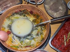-洱火云南酸菜牛肉火锅(石景山当代商城店)