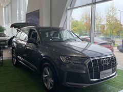 -上海冠松华奥奥迪4S店(张江店)