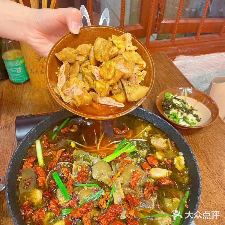成都北门也可以吃到超美味的芋儿鸡，美食探店[调皮]
