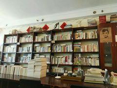 -武汉境自在書店