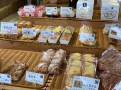 -顶东面包花园·生日蛋糕(世博店)
