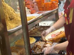 -Bánh Mì Huynh Hoa