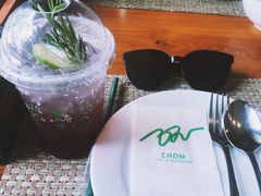 -Chom Cafe and Restaurant