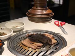 满心尝五花肉-本家韩国烤肉(青岛万象城店)