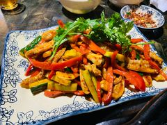 -乐山食古香跷脚牛肉